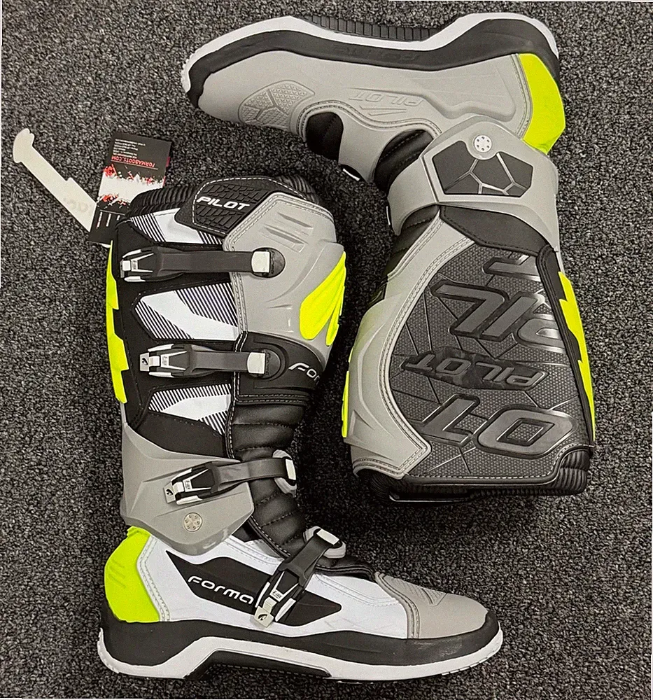 motocross boots | Forma Pilot Gray Neon 10/44 motorcycle mx offroad tech dirt